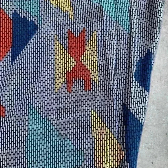 Lularoe TC blue geometric leggings . NWOT. Hashtag pattern over geometric. - Picture 4 of 8